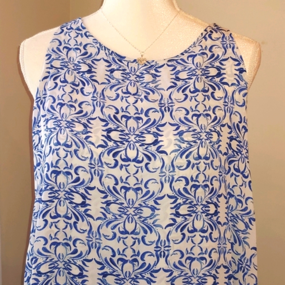 New Directions Layered chiffon Sleeveless Blue White Patterned Flowy Blouse. XL